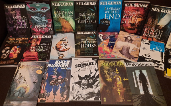 Ganz viele Graphic Novels, vor allem Neil Gaiman "Sandman"