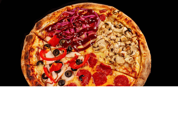 Picture of a pizza with four different parts with mushrooms, ham, chicken and vegetabels. The background is black. 

Foto: "Delicious pizza with different cheeses, sausages, ham, chicken, vegetables and mushrooms" von Marco Verch via ccnull.de - Bildquelle, CC-BY 2.0