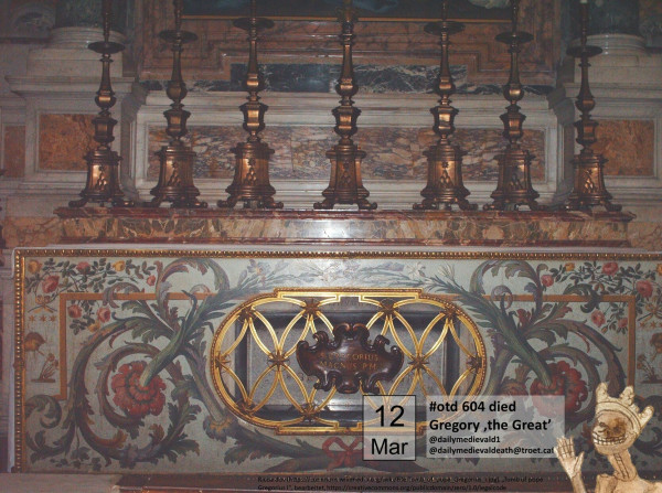 The picture shows a richly decorated altar