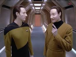 Data and his brother Lore talking on the Enterprise corridor 