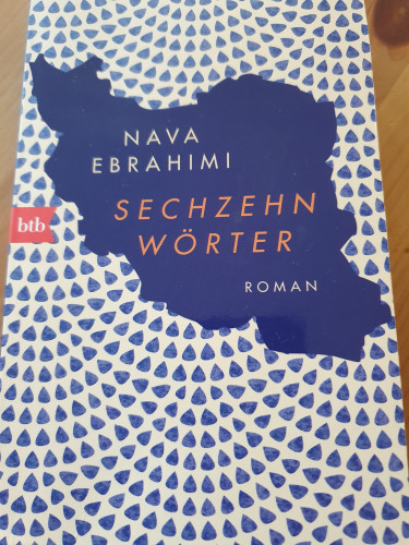 Book cover of Sechzehn Wörter by Nava Ebrahimi
