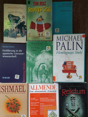 Neue Bücher im Bücherbaum Bebenhausen - zahlreiche Cover nebeneinander, von "Snottys Gral" über "Ishmael" bis "Relictum"