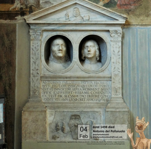 The picture shows a tomb in which two fully plastic busts are embedded.